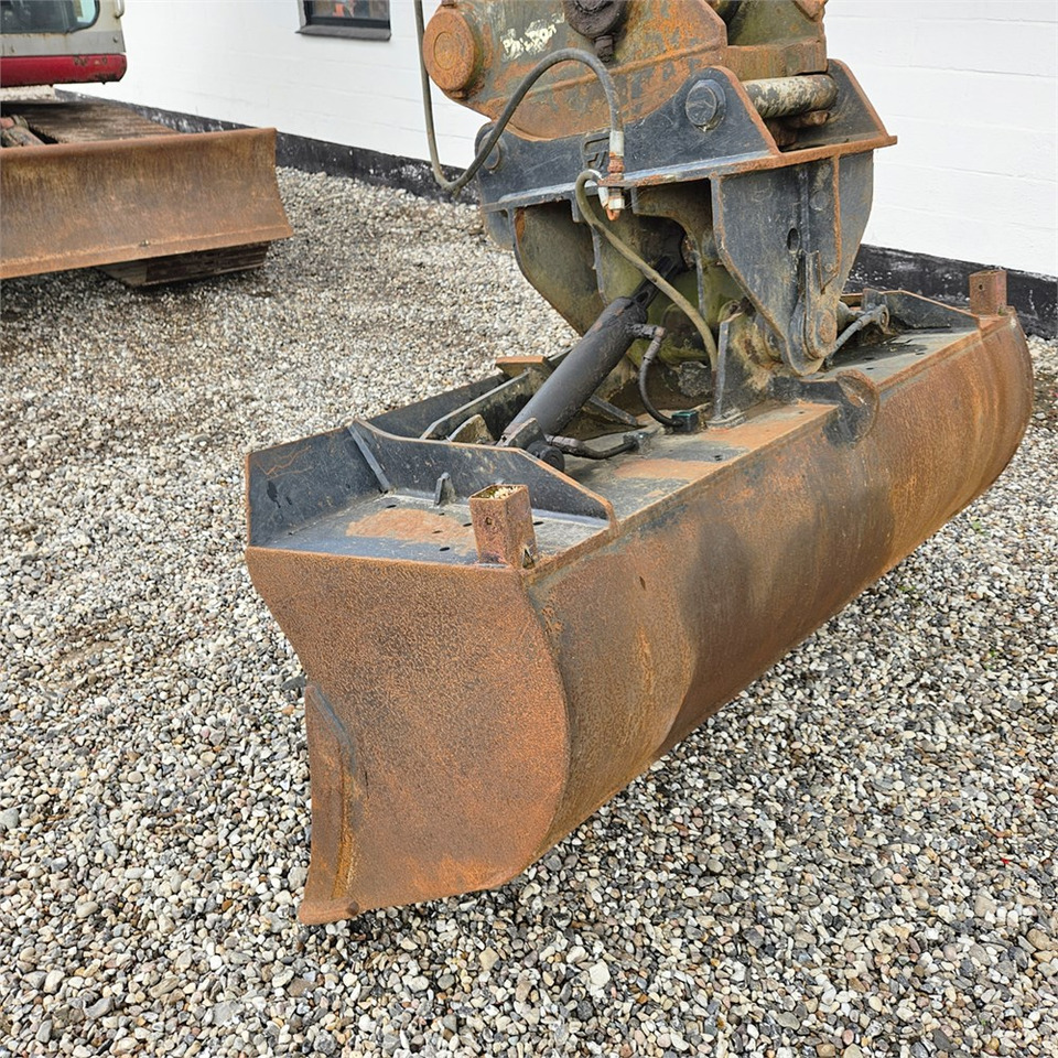 Excavator pe şenile Takeuchi TB1140: Foto 34