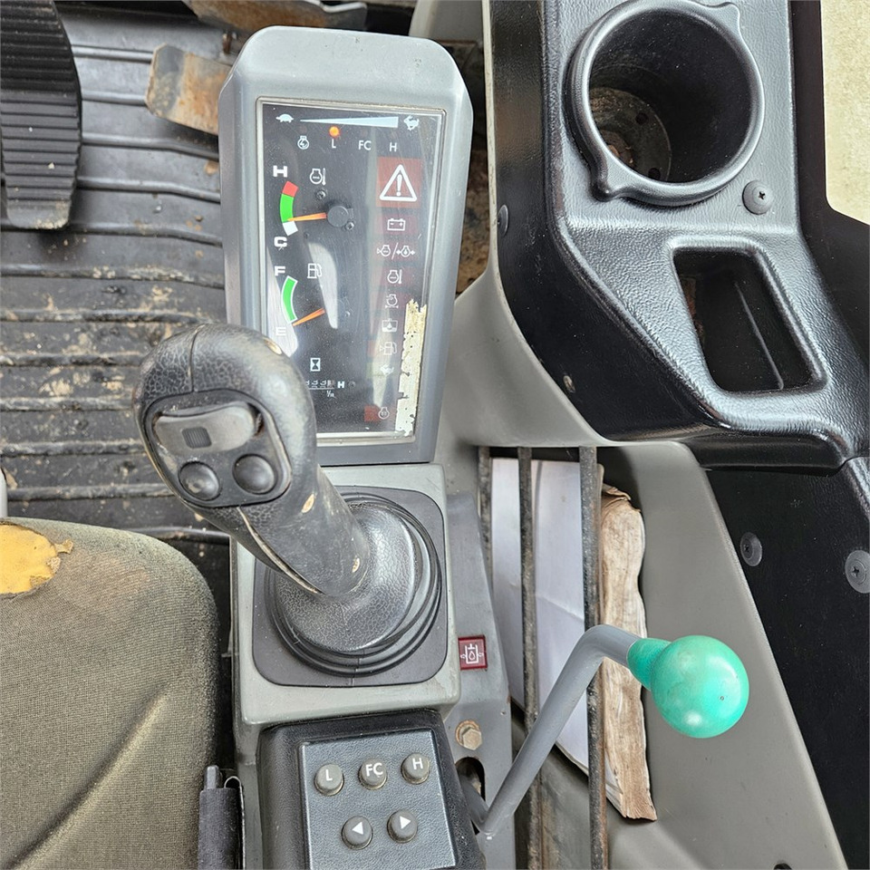 Excavator pe şenile Takeuchi TB1140: Foto 12