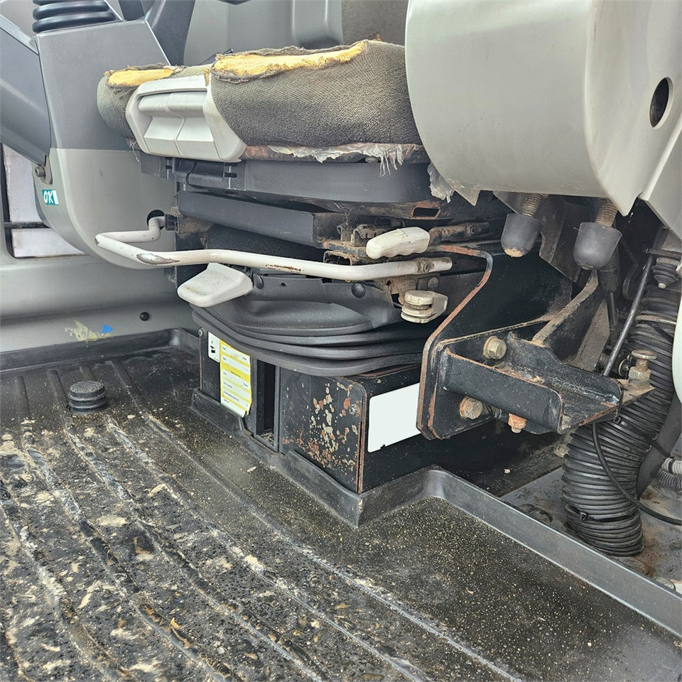 Excavator pe şenile Takeuchi TB1140: Foto 13