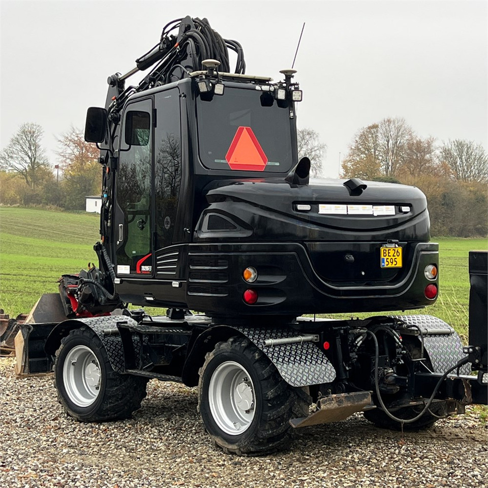 Takeuchi TB295 W - Excavator pe roţi: Foto 5 Takeuchi TB295 W - Excavator pe roţi: Foto 5