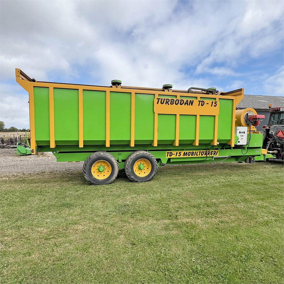 Utilaje pentru fân Turbodan TD15: Foto 6 Utilaje pentru fân Turbodan TD15: Foto 6