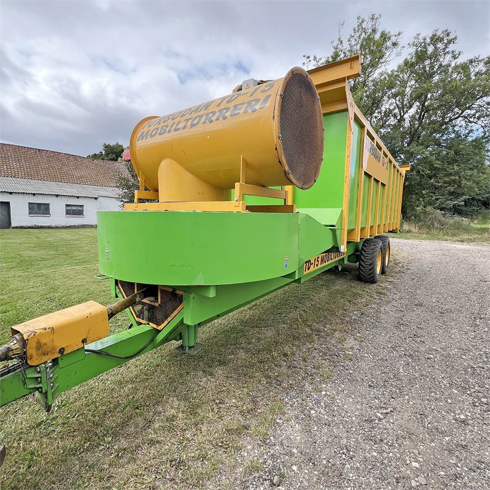 Utilaje pentru fân Turbodan TD15: Foto 12 Utilaje pentru fân Turbodan TD15: Foto 12