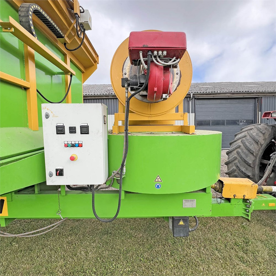 Utilaje pentru fân Turbodan TD15: Foto 13 Utilaje pentru fân Turbodan TD15: Foto 13