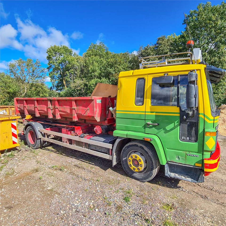 Volvo FL612 - Camion cu sistem de cablu: Foto 5 Volvo FL612 - Camion cu sistem de cablu: Foto 5