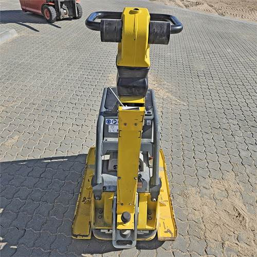 Wacker Neuson DPU 4545 - Placă compactoare: Foto 2 Wacker Neuson DPU 4545 - Placă compactoare: Foto 2