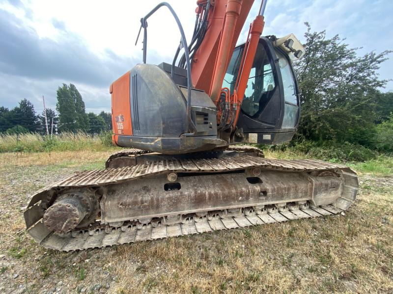 Hitachi ZX225USLC-3 - Excavator pe şenile: Foto 5 Hitachi ZX225USLC-3 - Excavator pe şenile: Foto 5