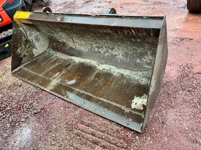 JCB TELESCOPIQUE 2M20 - Cupă incărcător: Foto 1 JCB TELESCOPIQUE 2M20 - Cupă incărcător: Foto 1