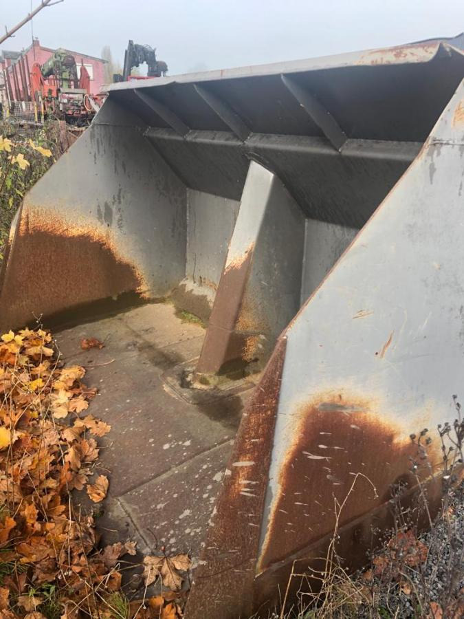 VOLVO GHD 3500 LITRES - Cupă incărcător pentru Utilaje constructii: Foto 1 VOLVO GHD 3500 LITRES - Cupă incărcător pentru Utilaje constructii: Foto 1