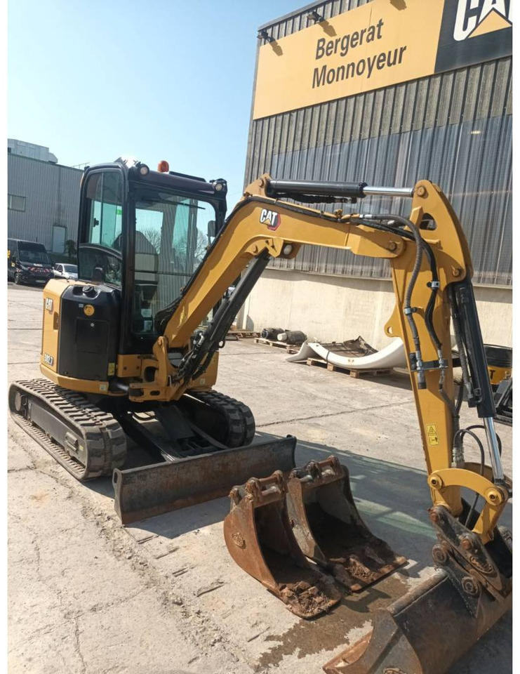CAT 302.7 - Excavator pe şenile: Foto 1 CAT 302.7 - Excavator pe şenile: Foto 1