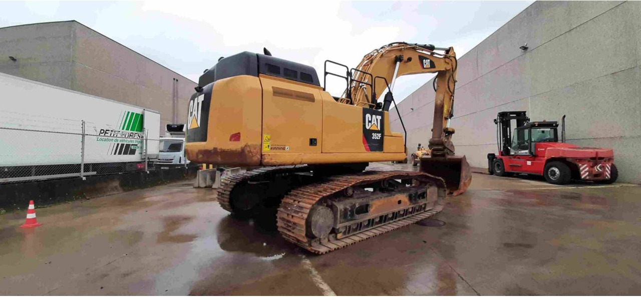 CAT 352F - Excavator pe şenile: Foto 2 CAT 352F - Excavator pe şenile: Foto 2