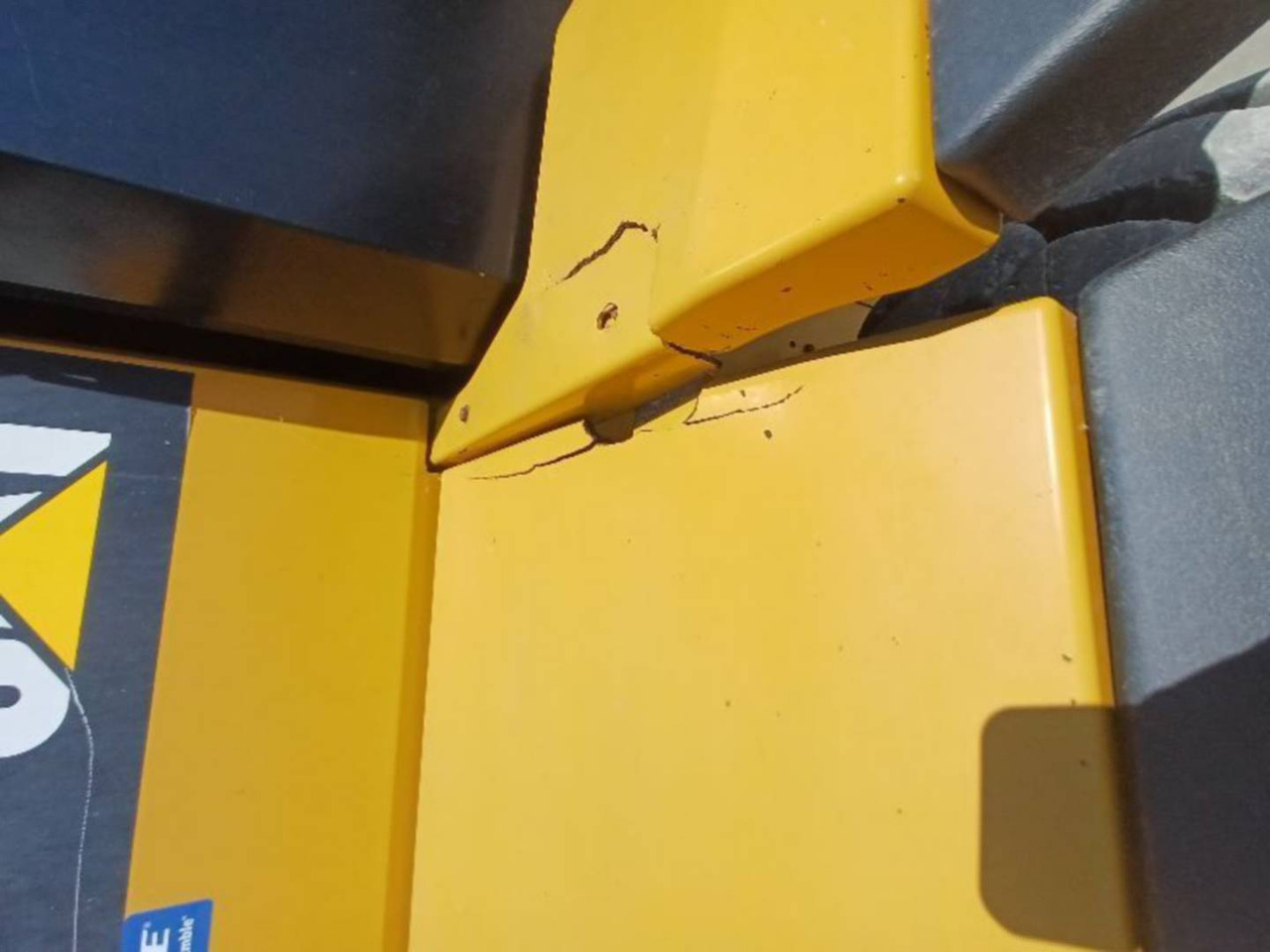 Încărcător frontal pe pneuri CAT 938M: Foto 12 Încărcător frontal pe pneuri CAT 938M: Foto 12