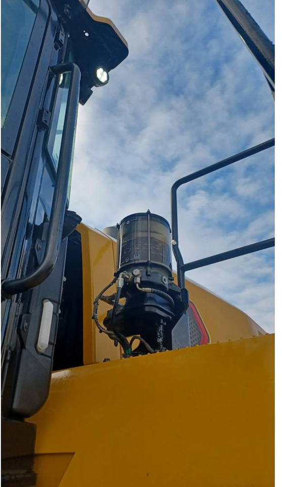 Încărcător frontal pe pneuri CAT 972M: Foto 20 Încărcător frontal pe pneuri CAT 972M: Foto 20