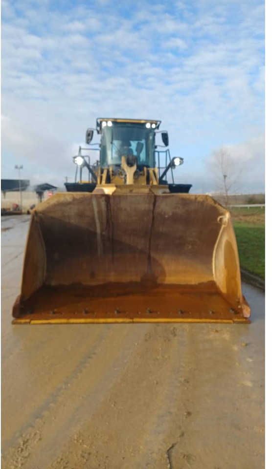 Încărcător frontal pe pneuri CAT 972M: Foto 9 Încărcător frontal pe pneuri CAT 972M: Foto 9