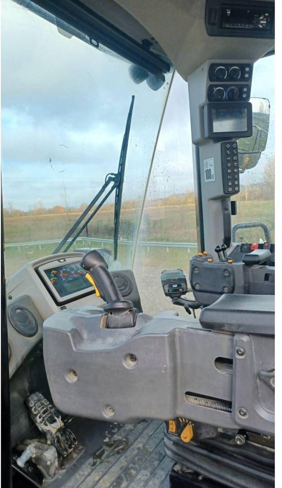 Încărcător frontal pe pneuri CAT 972M: Foto 13 Încărcător frontal pe pneuri CAT 972M: Foto 13