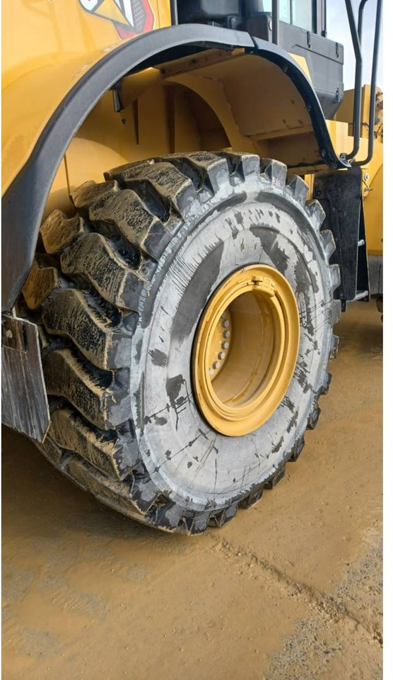 Încărcător frontal pe pneuri CAT 972M: Foto 16 Încărcător frontal pe pneuri CAT 972M: Foto 16