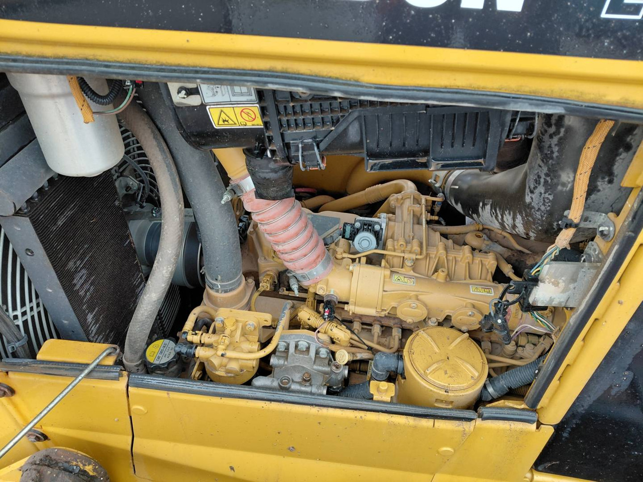 Buldozer CAT D6N3B LGP: Foto 18