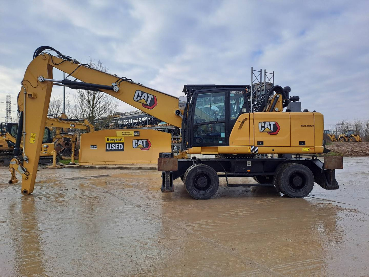 CAT MH3024 - Excavator pe roţi: Foto 3 CAT MH3024 - Excavator pe roţi: Foto 3