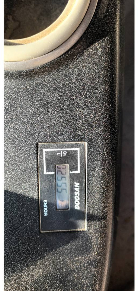 DOOSAN INFRACORE AMERICA CORP. DL300.5 - Încărcător frontal pe pneuri: Foto 5 DOOSAN INFRACORE AMERICA CORP. DL300.5 - Încărcător frontal pe pneuri: Foto 5