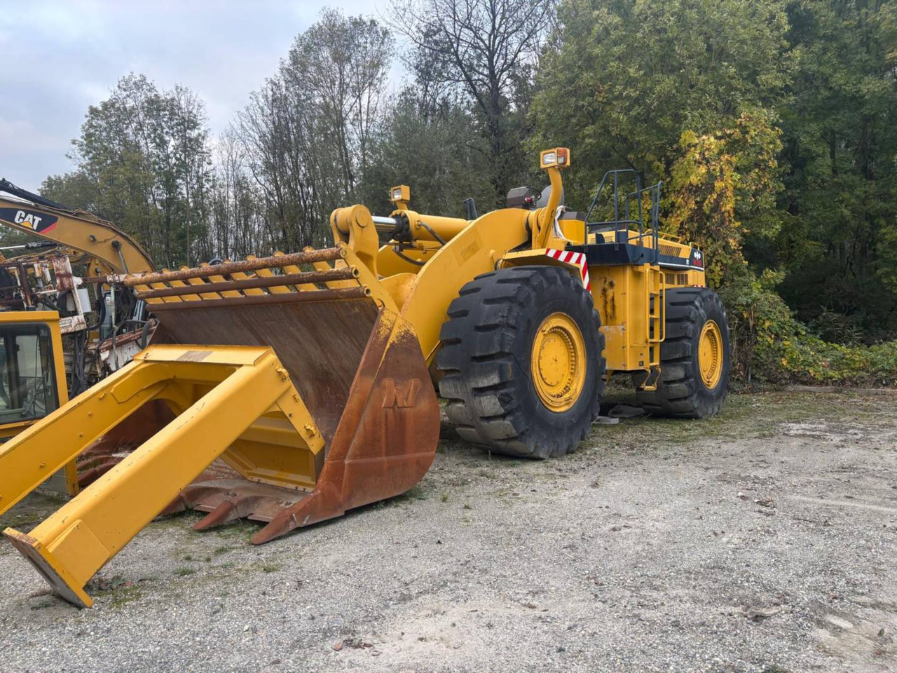 KOMATSU WA700 - Încărcător frontal pe pneuri: Foto 1 KOMATSU WA700 - Încărcător frontal pe pneuri: Foto 1