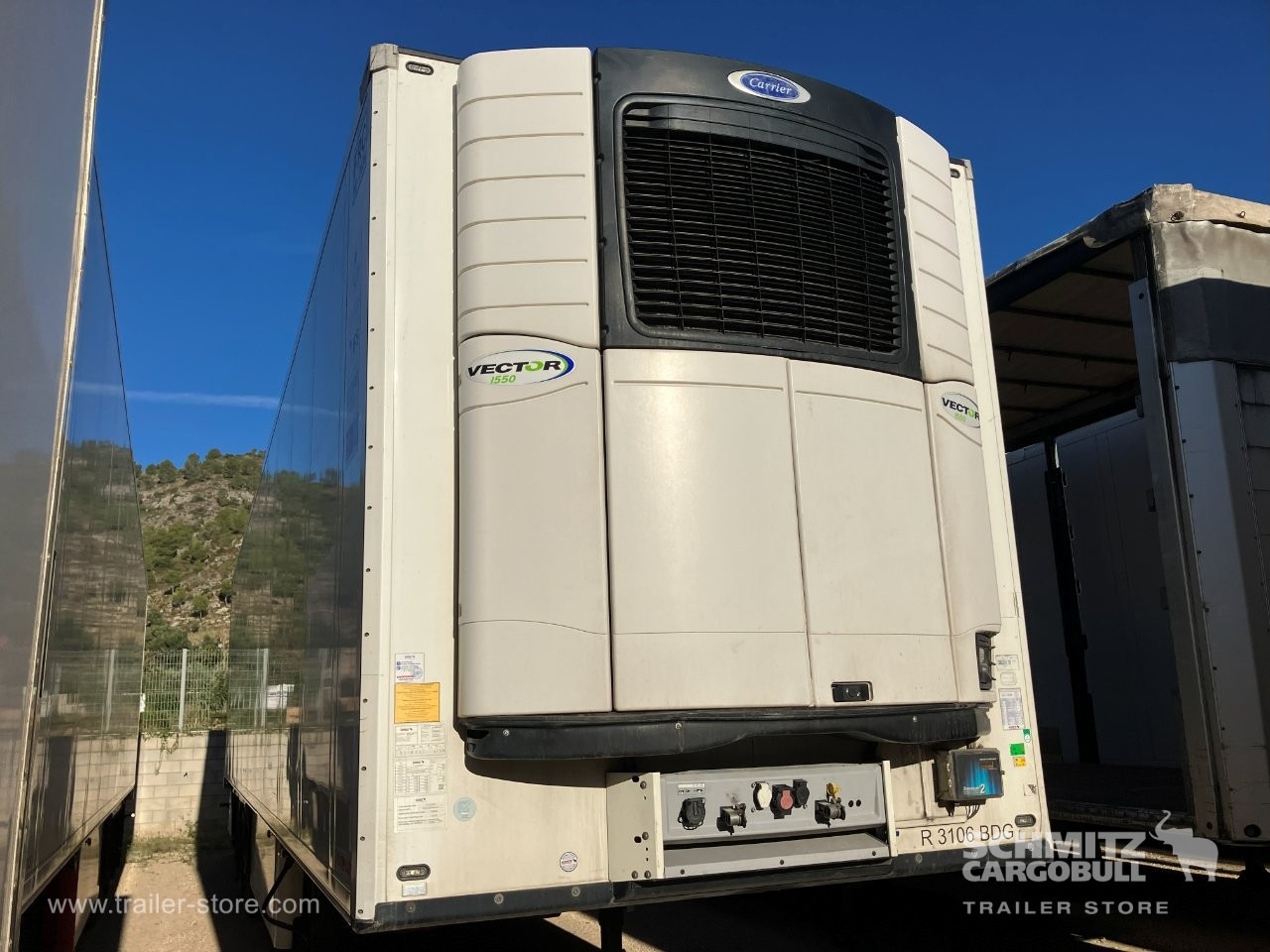 SCHMITZ Semiremolque Frigo Standard Double deck - Semiremorcă izoterma: Foto 1 SCHMITZ Semiremolque Frigo Standard Double deck - Semiremorcă izoterma: Foto 1