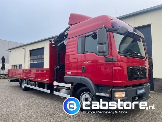 MAN TGL 12.220 4x2 BL Kraanwagen + open laadbak - Euro 5 - Handgeschakeld 6 speed - 6 Cilinder motor - MKG Laadkraan met afstandsbediening - Laadbak 690 cm lang! - Zeer nette MAN - Camion cu macara: Foto 4 MAN TGL 12.220 4x2 BL Kraanwagen + open laadbak - Euro 5 - Handgeschakeld 6 speed - 6 Cilinder motor - MKG Laadkraan met afstandsbediening - Laadbak 690 cm lang! - Zeer nette MAN - Camion cu macara: Foto 4