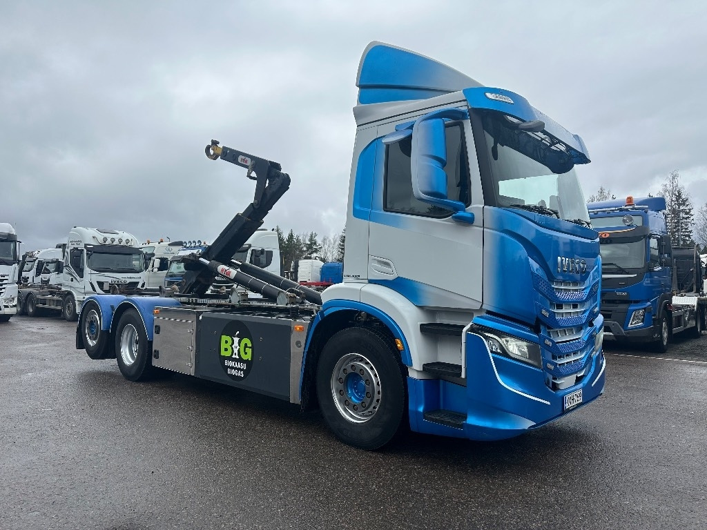 Iveco AD 260S40 Y/FS CNG - Camion cu cârlig: Foto 3 Iveco AD 260S40 Y/FS CNG - Camion cu cârlig: Foto 3