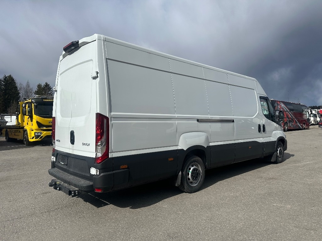 Iveco Daily 35S16A8 16m3 my24 - Dubă: Foto 4 Iveco Daily 35S16A8 16m3 my24 - Dubă: Foto 4