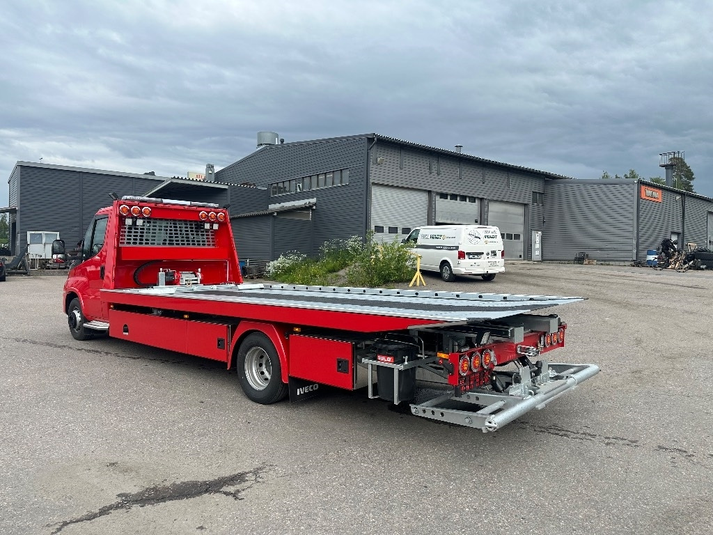 Iveco Daily 70C18 - Maşină de tractare: Foto 3 Iveco Daily 70C18 - Maşină de tractare: Foto 3