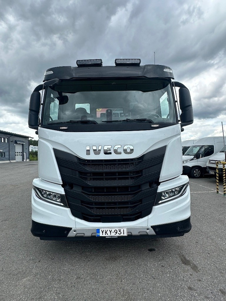 Iveco S-Way AD 260S48 - Camion cu macara: Foto 2 Iveco S-Way AD 260S48 - Camion cu macara: Foto 2