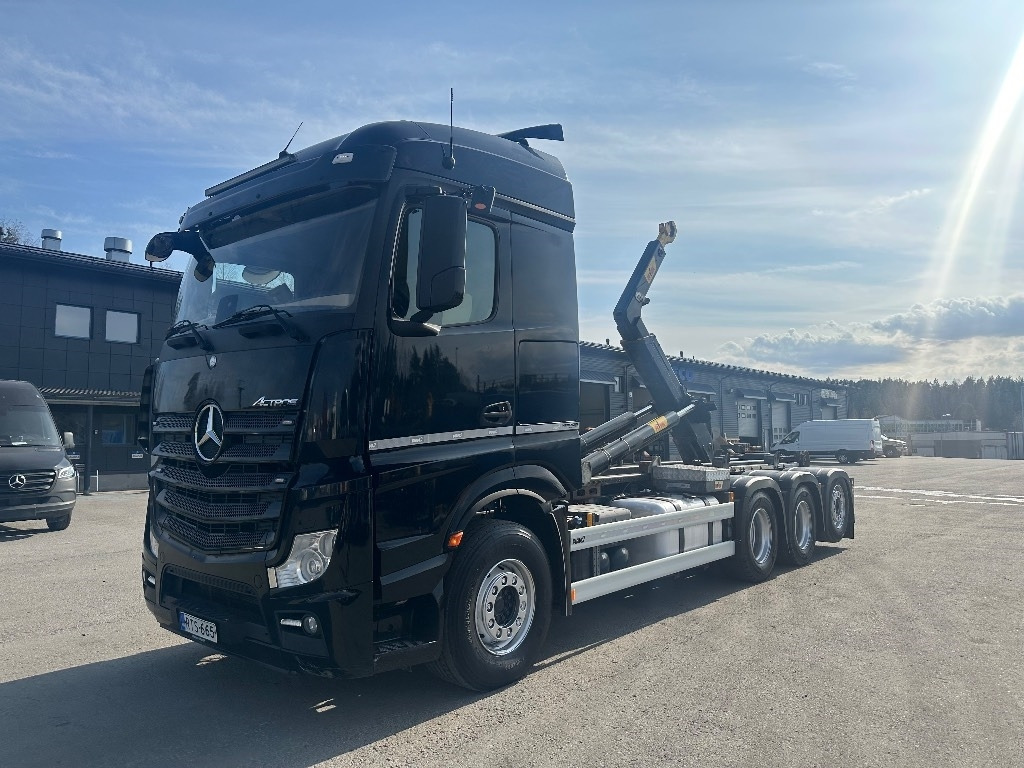 Mercedes-Benz Actros 3563 - Camion cu cârlig: Foto 1 Mercedes-Benz Actros 3563 - Camion cu cârlig: Foto 1