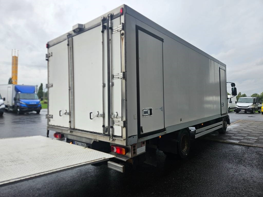 Renault Midlum 220 - Camion frigider: Foto 3 Renault Midlum 220 - Camion frigider: Foto 3