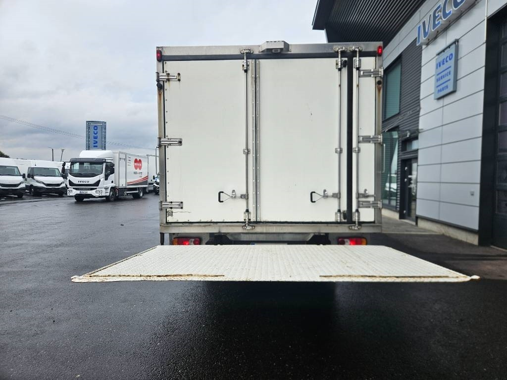 Renault Midlum 220 - Camion frigider: Foto 4 Renault Midlum 220 - Camion frigider: Foto 4