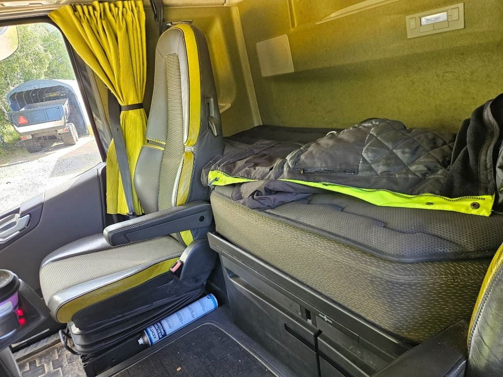 Camion forestier Volvo FH 16 750 8x4 76tn yhdistelmä: Foto 9