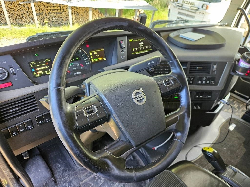 Camion forestier Volvo FH 16 750 8x4 76tn yhdistelmä: Foto 10