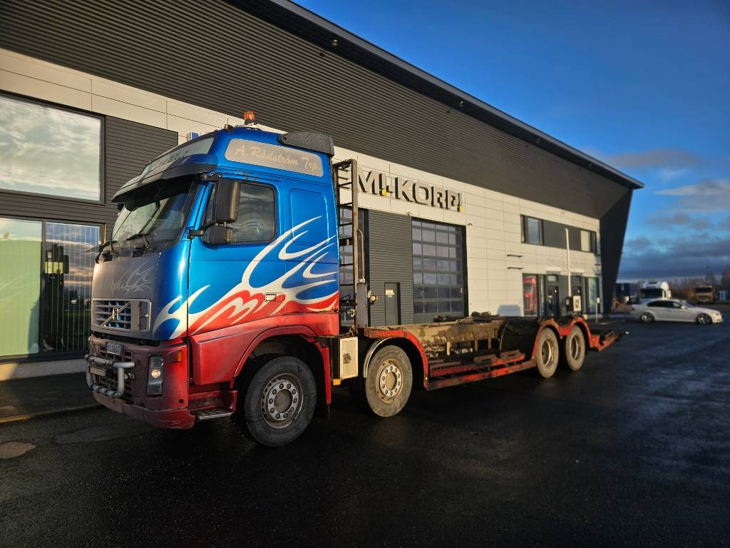 Volvo FH12 8x4 - Camion forestier: Foto 1 Volvo FH12 8x4 - Camion forestier: Foto 1