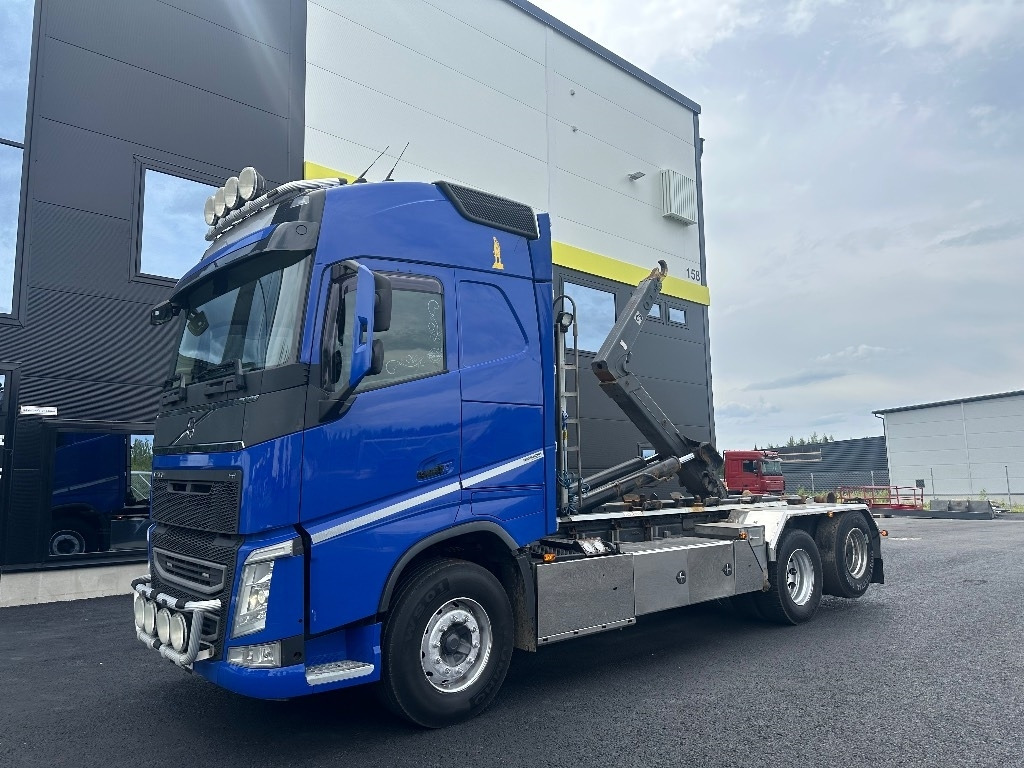 Volvo FH13 540 6x2 Manuaali - Camion cu cârlig: Foto 1 Volvo FH13 540 6x2 Manuaali - Camion cu cârlig: Foto 1