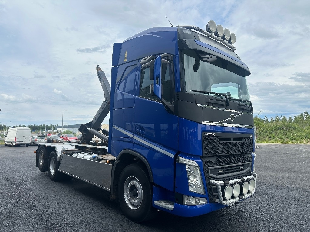 Volvo FH13 540 6x2 Manuaali - Camion cu cârlig: Foto 2 Volvo FH13 540 6x2 Manuaali - Camion cu cârlig: Foto 2