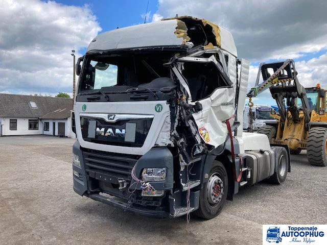 MAN TGX 18.460 - Cap tractor: Foto 1 MAN TGX 18.460 - Cap tractor: Foto 1