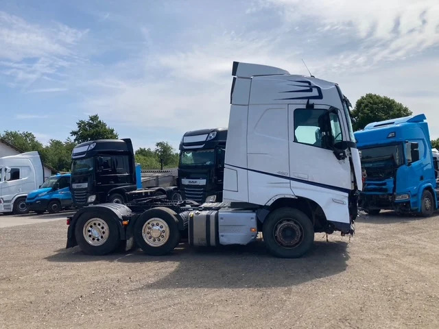 Volvo FH460 6X2 - Cap tractor: Foto 4 Volvo FH460 6X2 - Cap tractor: Foto 4