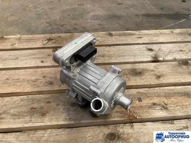 MAN 36.22008-6083 – MAN coolant pump - Sistem electric pentru Camion: Foto 1 MAN 36.22008-6083 – MAN coolant pump - Sistem electric pentru Camion: Foto 1