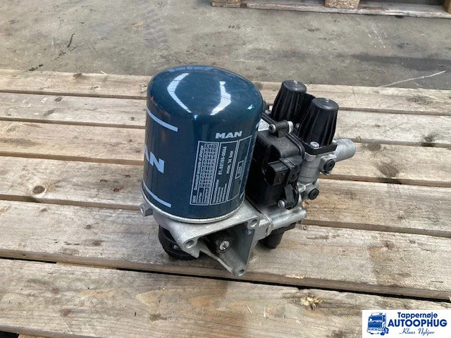 MAN 81.52108-6031 – MAN Lufttørrer - Sistem electric pentru Camion: Foto 1 MAN 81.52108-6031 – MAN Lufttørrer - Sistem electric pentru Camion: Foto 1