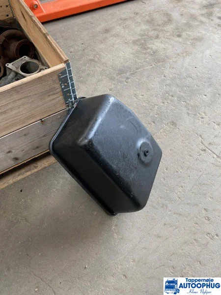 MAN Alu bundkar ramme / Crankcase yoke OEM 51.05841-3019 - Motor şi piese pentru Camion: Foto 4 MAN Alu bundkar ramme / Crankcase yoke OEM 51.05841-3019 - Motor şi piese pentru Camion: Foto 4