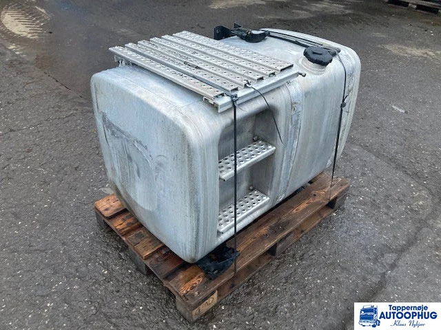 MAN Diesel tank 460 liter MAN 81.12201-5933 - Rezervor combustibil pentru Camion: Foto 1 MAN Diesel tank 460 liter MAN 81.12201-5933 - Rezervor combustibil pentru Camion: Foto 1