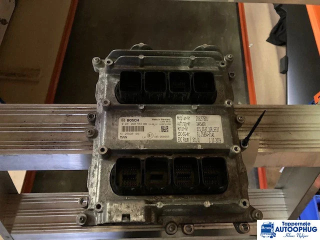 MAN Engine control unit MAN 51.25820-1031 - Sistem electric pentru Camion: Foto 1 MAN Engine control unit MAN 51.25820-1031 - Sistem electric pentru Camion: Foto 1