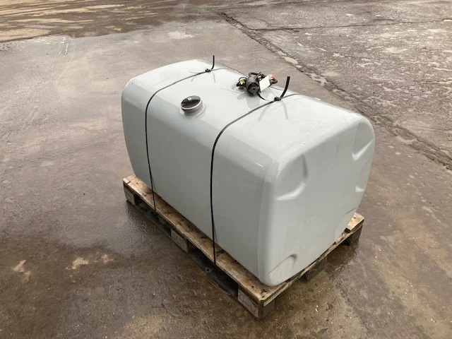 Scania Diesel tank – Scania 2849797 - Rezervor combustibil pentru Camion: Foto 4 Scania Diesel tank – Scania 2849797 - Rezervor combustibil pentru Camion: Foto 4