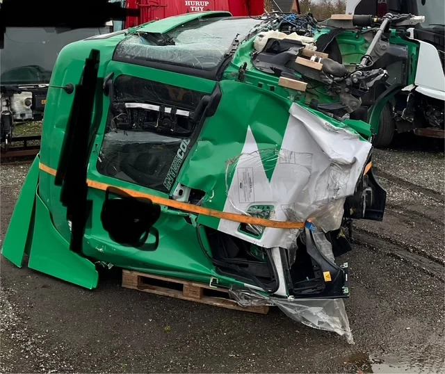 Camion şasiu Scania S590 6X2: Foto 7 Camion şasiu Scania S590 6X2: Foto 7