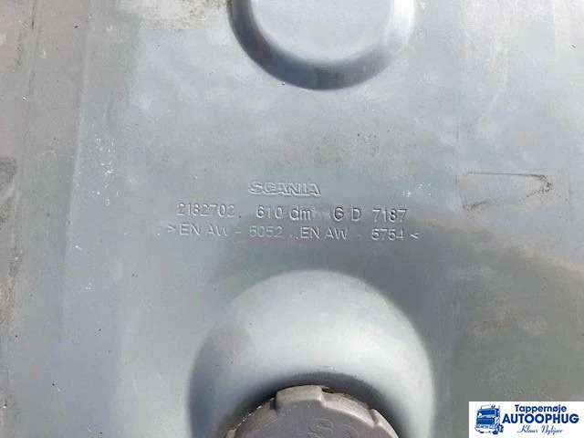 Scania fuel tank 610 liter Scania 2132702 - Rezervor combustibil pentru Camion: Foto 4 Scania fuel tank 610 liter Scania 2132702 - Rezervor combustibil pentru Camion: Foto 4