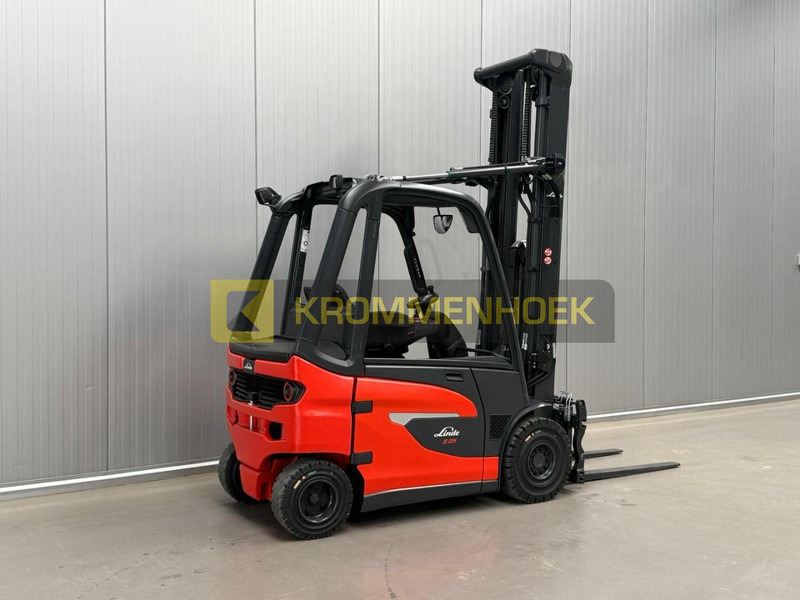 Linde E 25 Triplex 7410 mm - Electrostivuitor: Foto 4 Linde E 25 Triplex 7410 mm - Electrostivuitor: Foto 4