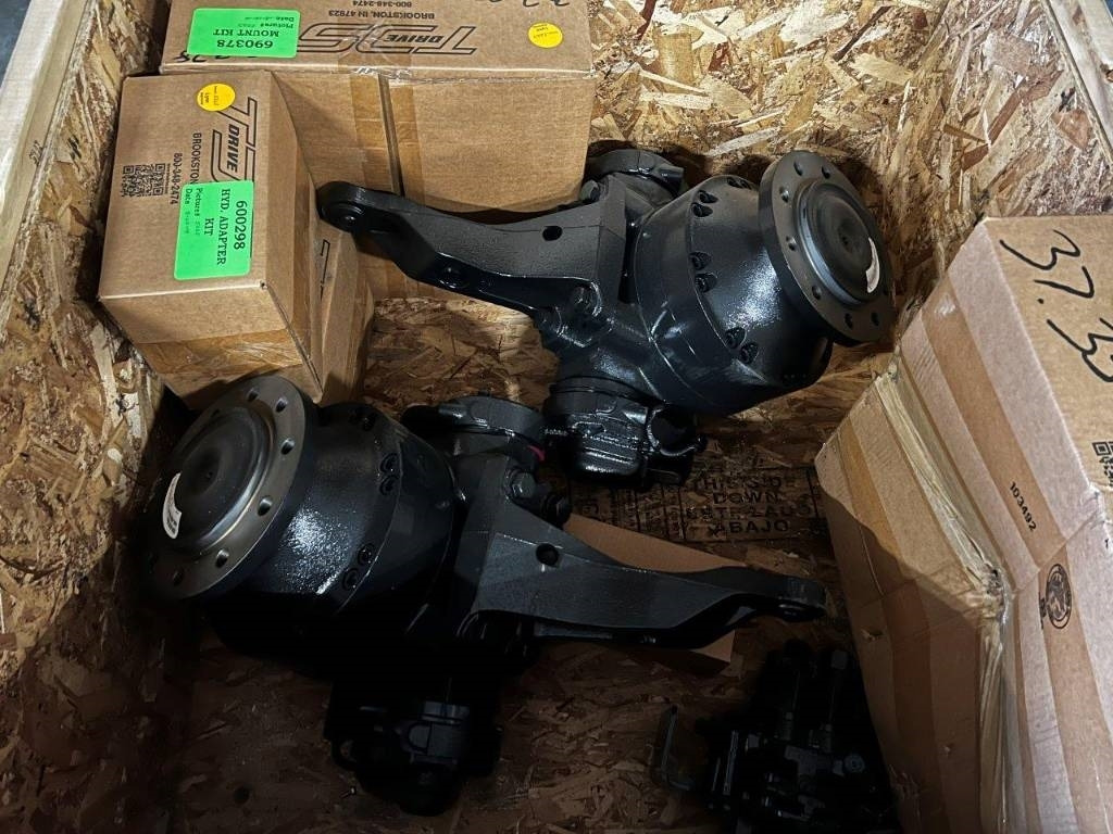 CNH Hydraulic drive - CNH - MG18 - Cadru/ Şasiu pentru Utilaje agricole: Foto 1 CNH Hydraulic drive - CNH - MG18 - Cadru/ Şasiu pentru Utilaje agricole: Foto 1