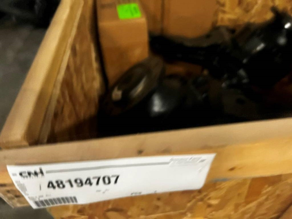 CNH Hydraulic drive - CNH - MG18 - Cadru/ Şasiu pentru Utilaje agricole: Foto 2 CNH Hydraulic drive - CNH - MG18 - Cadru/ Şasiu pentru Utilaje agricole: Foto 2